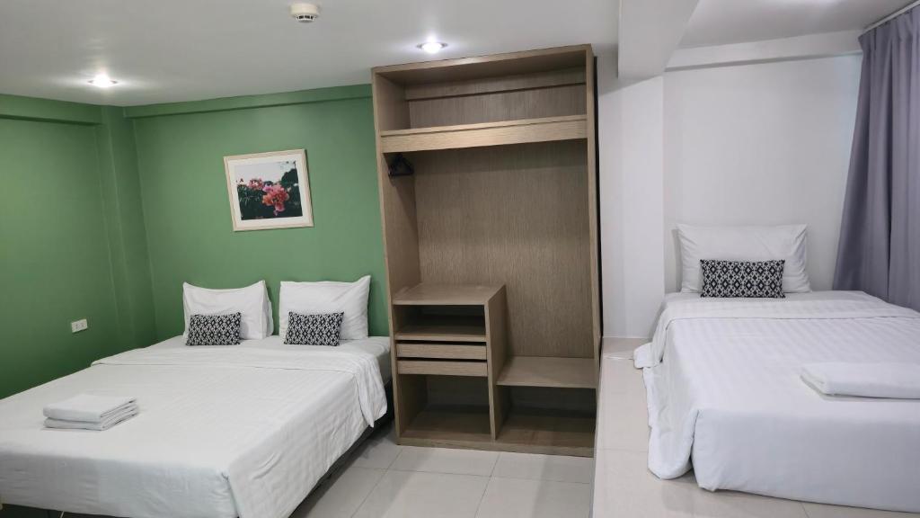 Standard Triple Room – Building 1